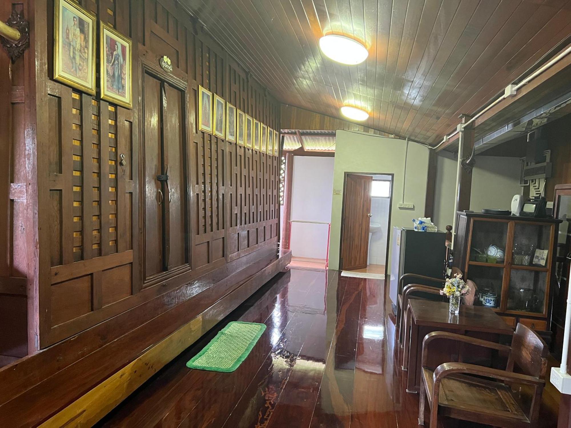 Bansuwan Homestay Ампхава Экстерьер фото