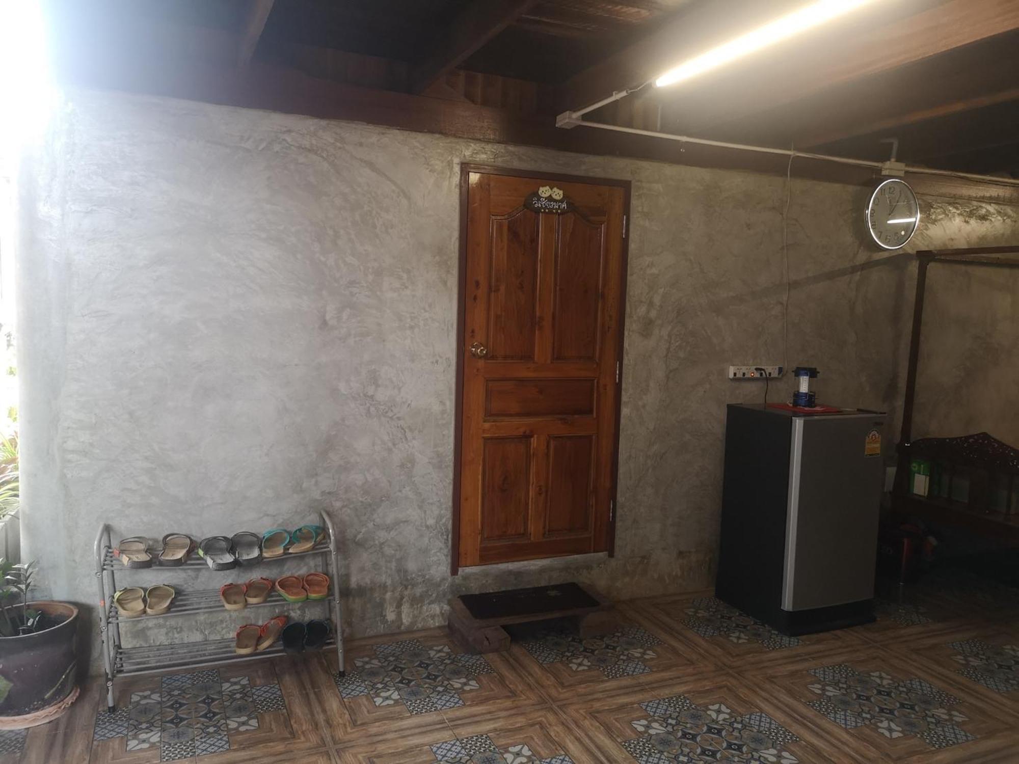 Bansuwan Homestay Ампхава Экстерьер фото