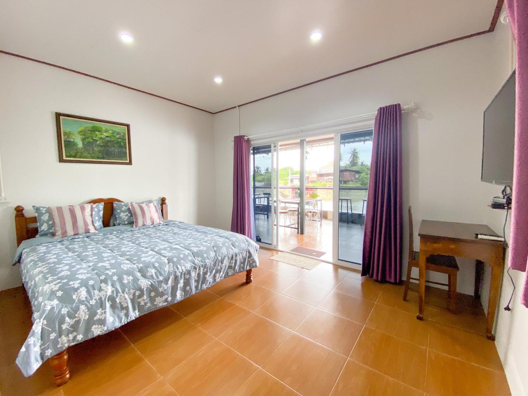 Bansuwan Homestay Ампхава Экстерьер фото