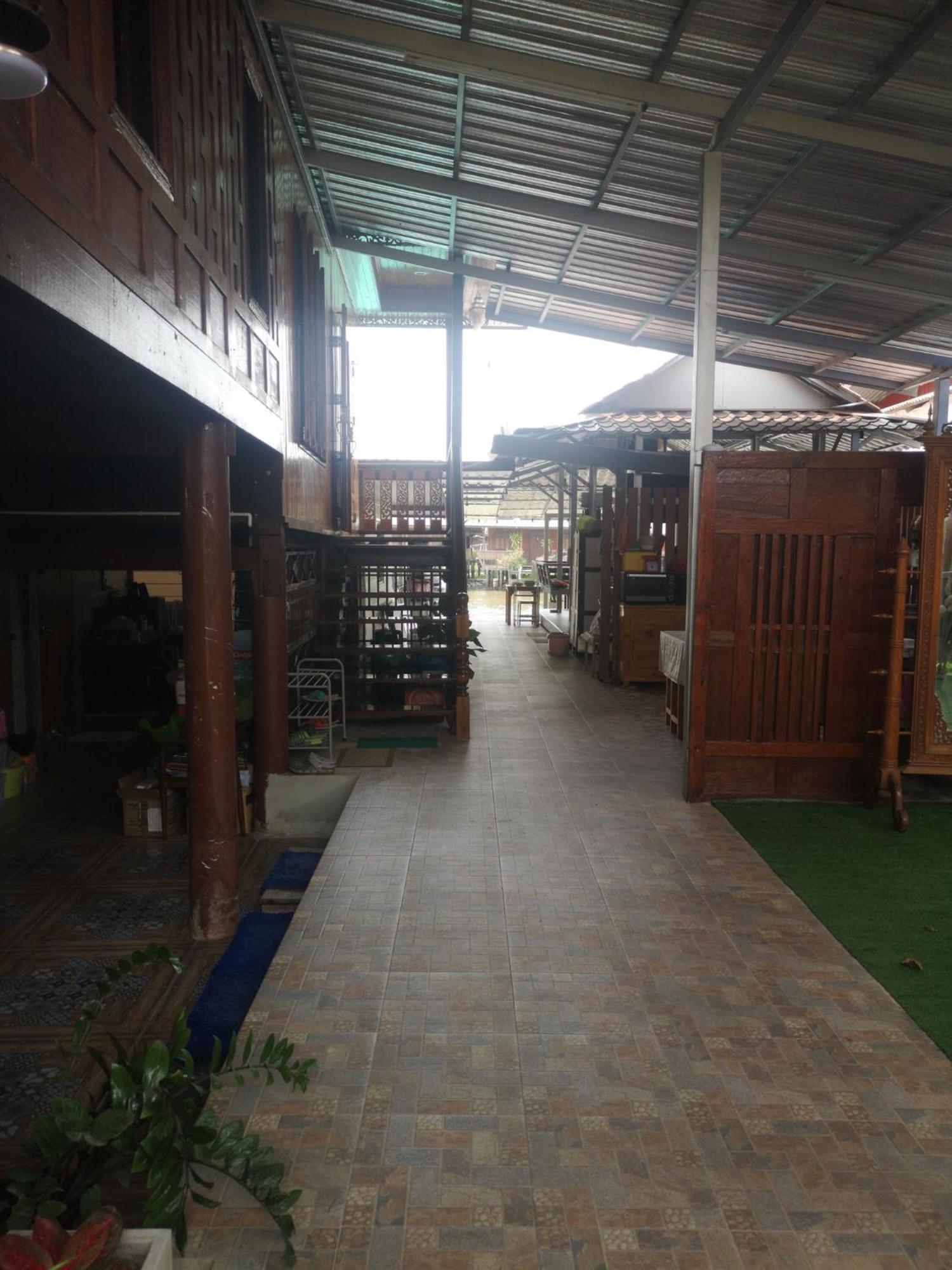 Bansuwan Homestay Ампхава Экстерьер фото