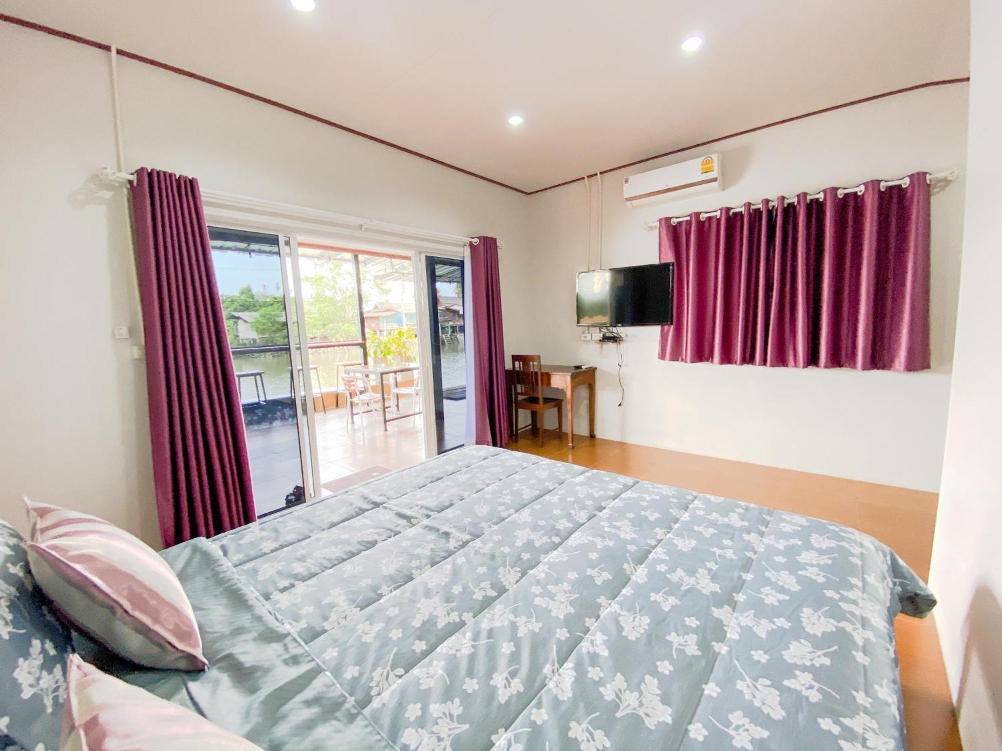 Bansuwan Homestay Ампхава Экстерьер фото