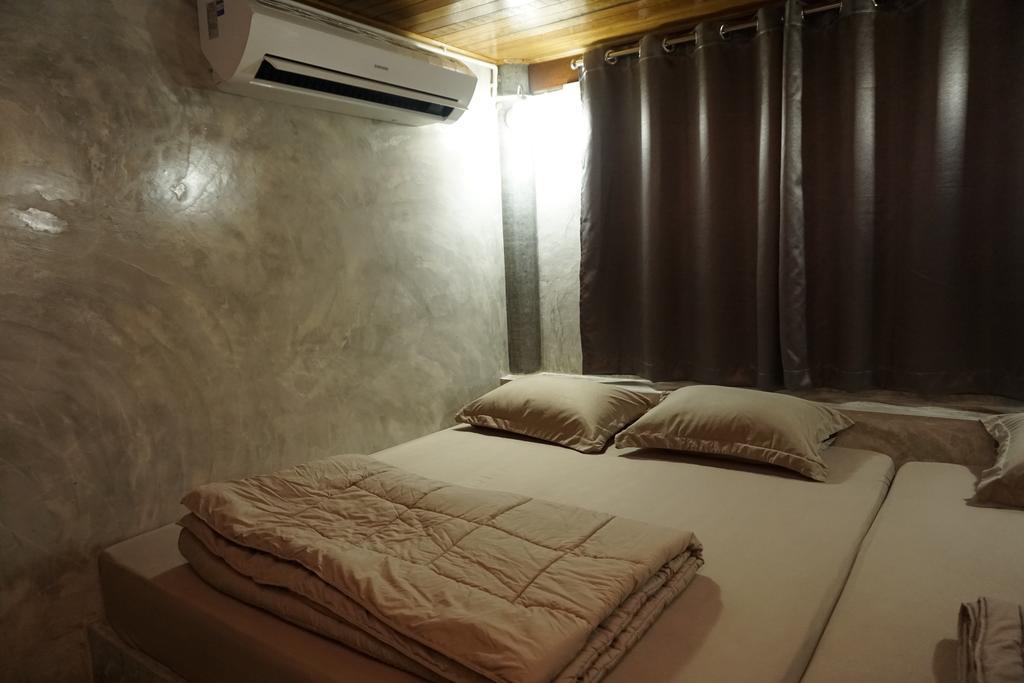 Bansuwan Homestay Ампхава Номер фото